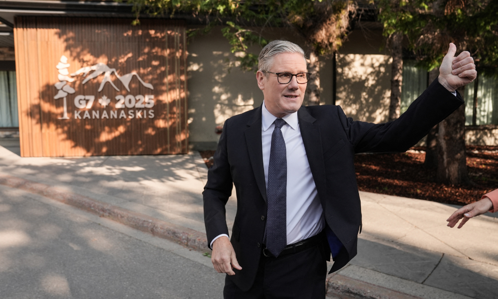 Chefe de gabinete de Starmer renuncia após polêmica no caso Epstein