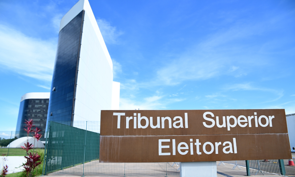 Estrutura administrativa do local de votação e mecanismos de consulta