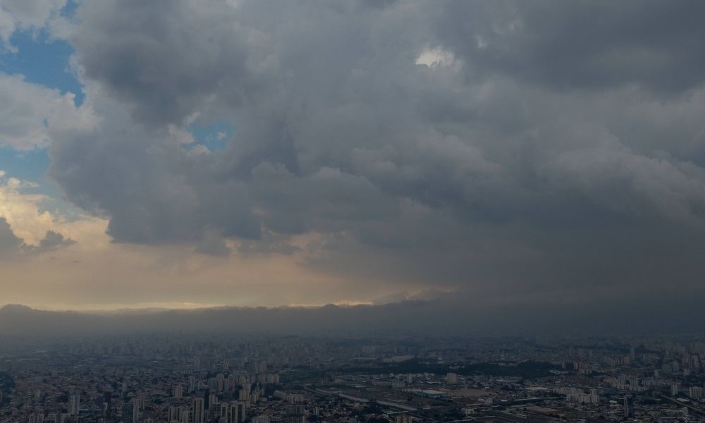 Defesa Civil de SP mobiliza gabinete de crise após tempestades no estado
