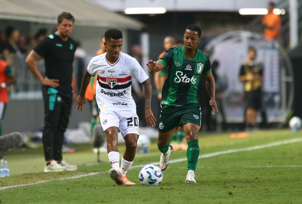 Atacante da Chape teria recebido R$ 1,9 mi e é denunciado por fraude de apostas