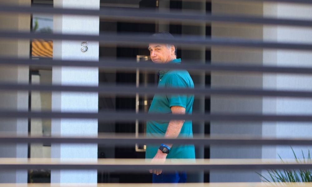 Oposição se mobiliza para avançar em domiciliar para Bolsonaro