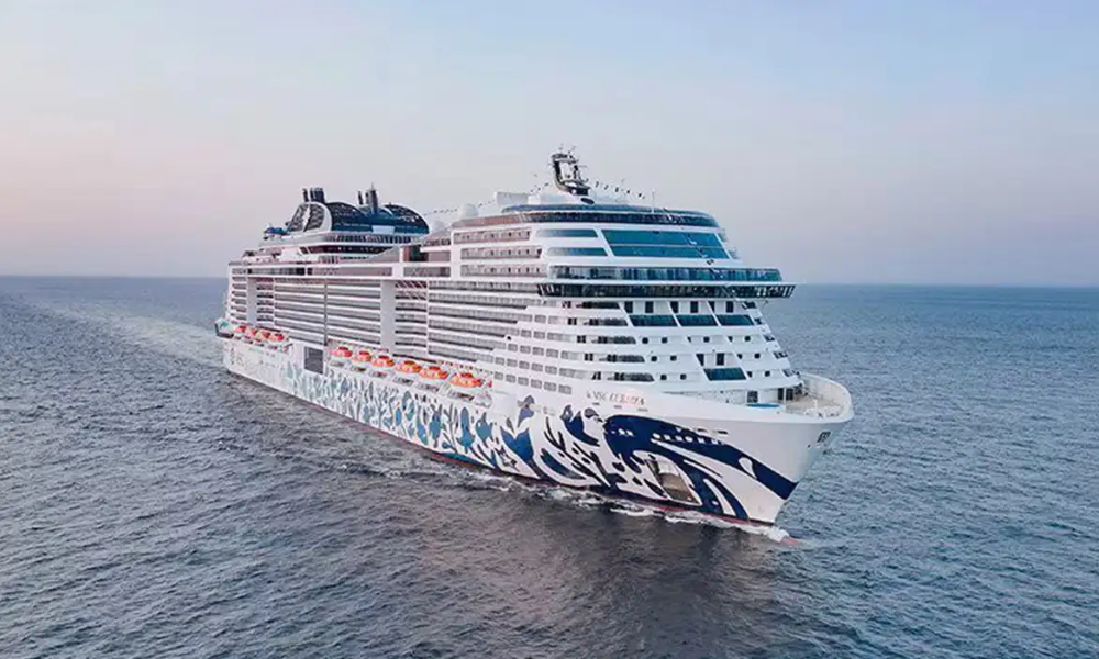 Passageiros de cruzeiro retido em Dubai começam a voltar pra casa