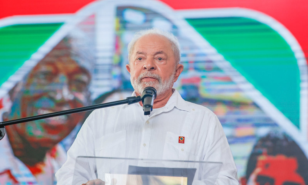 Lula sanciona lei que permite farmácias dentro de supermercados