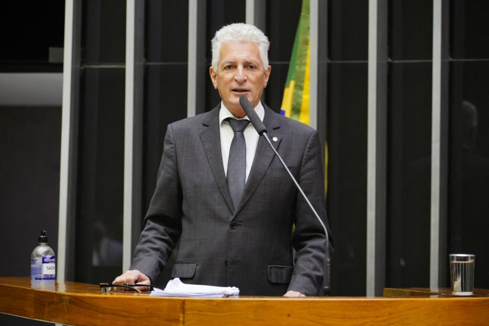 Vice-líder do governo defende fim da CPMI do INSS e quer pedir impedimento de Viana