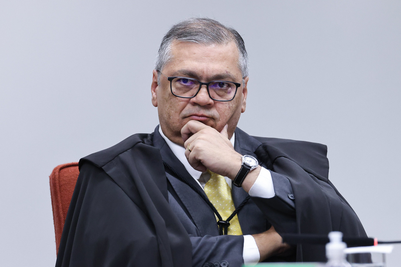 Aposentadoria compulsória: Dino determina que partes se manifestem sobre recurso da PGR