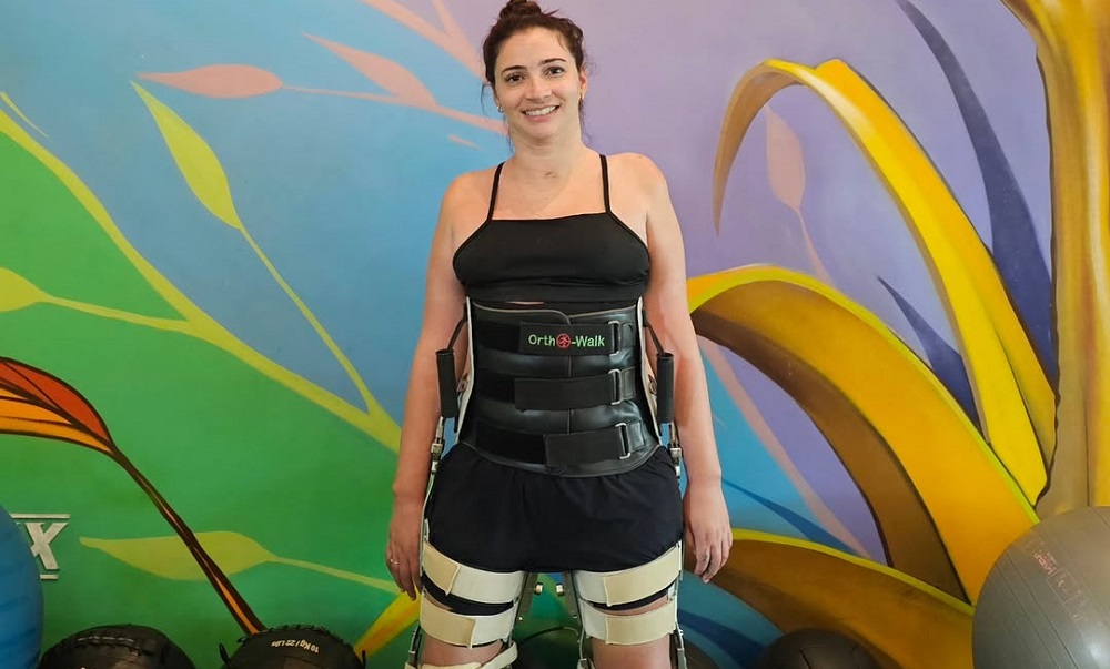 Ex-ginasta Lais Souza aparece de pé em foto e viraliza nas redes