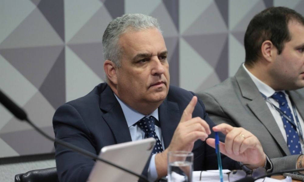Vorcaro deveria estar atrás das grades há muito tempo, diz relator da CPMI do INSS