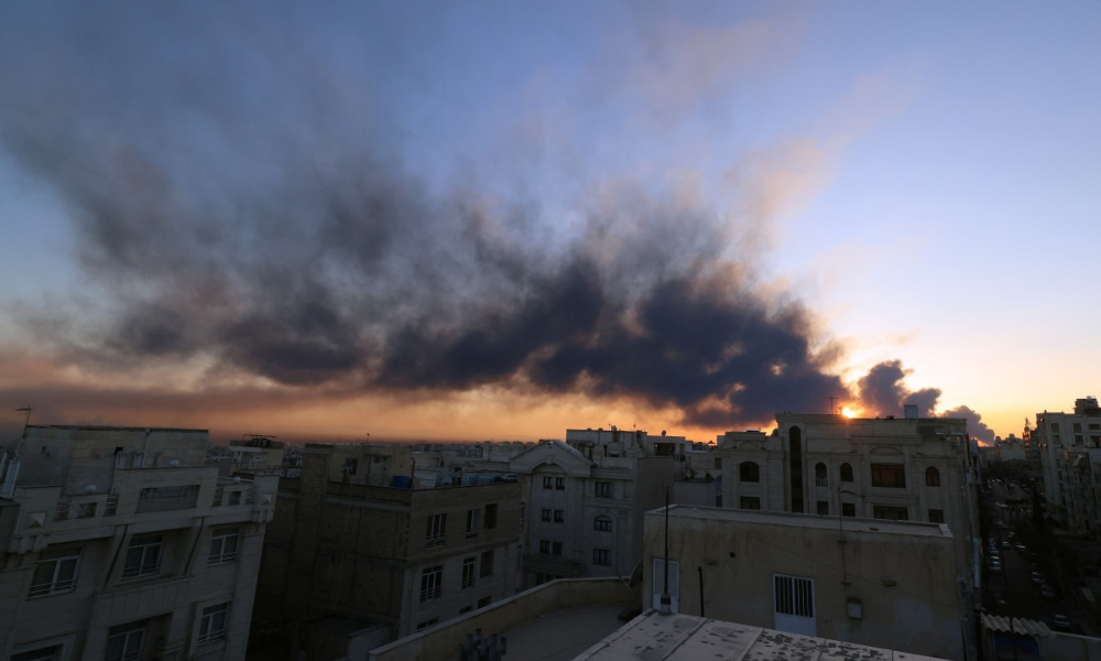 Incêndios em depósitos de combustível causam apagão em Teerã