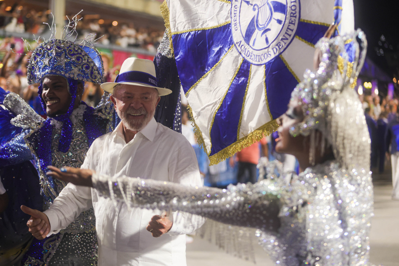 TSE rejeita pedido de investigação contra Lula por homenagem em desfile