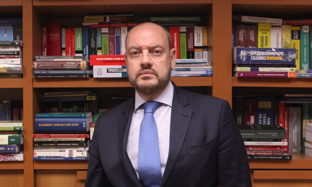 Ricardo Couto adia eleição-tampão para o governo do RJ