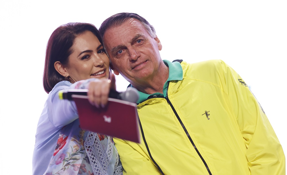 Após briga com Eduardo, Michelle elogia Nikolas por pressionar veto da dosimetria