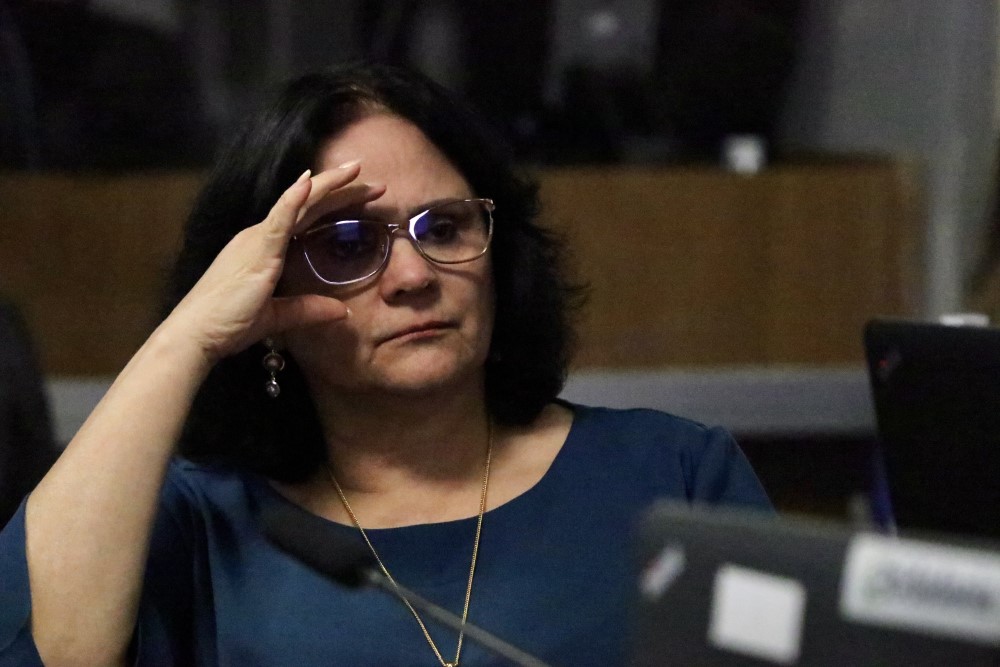 Damares aciona Calheiros para ter acesso a dados sigilosos do Banco Maters após negativa do Senado 