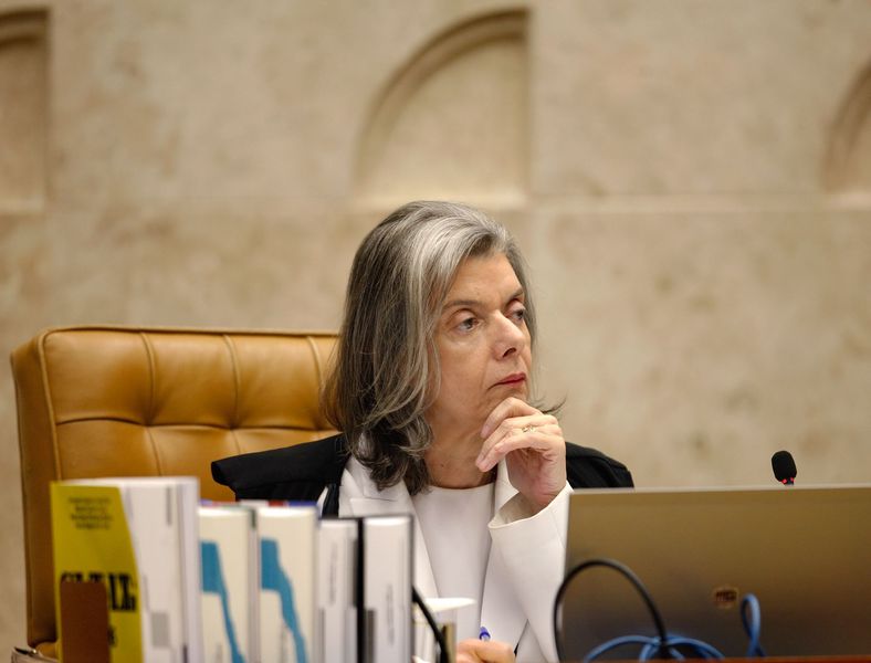 Cármen Lúcia rejeita ação contra autorização da ANTT para aumentar pedágio entre MG e RJ