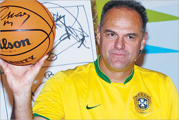 Morre Oscar Schmidt, lenda do basquete brasileiro e mundial
