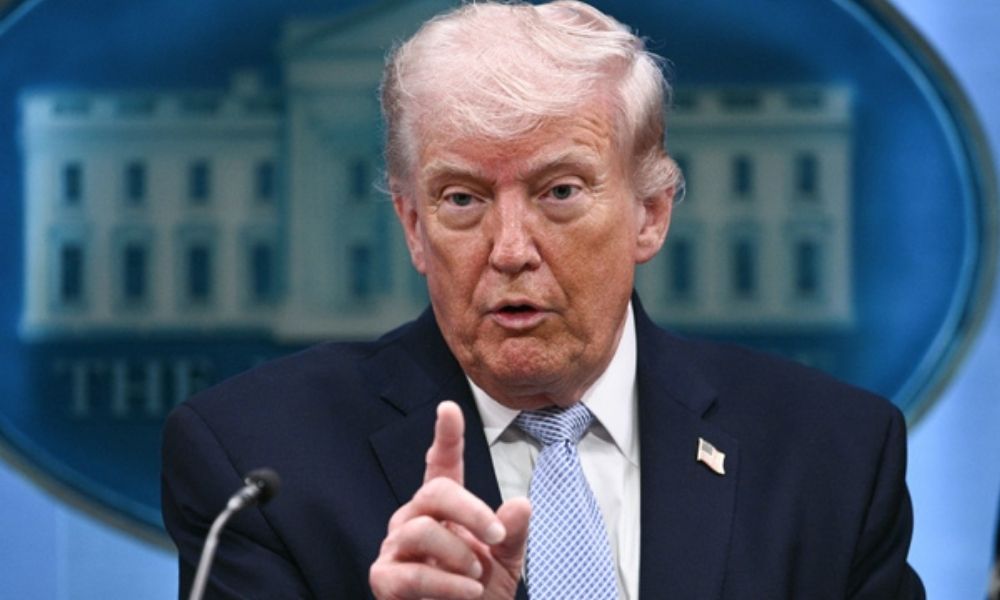 Trump demite secretário da Marinha que era contra a nova série de navios de guerra 