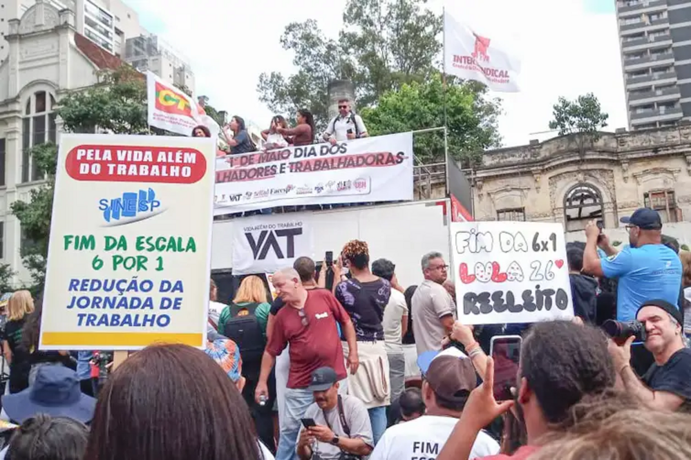 Manifestação em SP pede fim da escala 6×1 e ações contra o feminicídio 