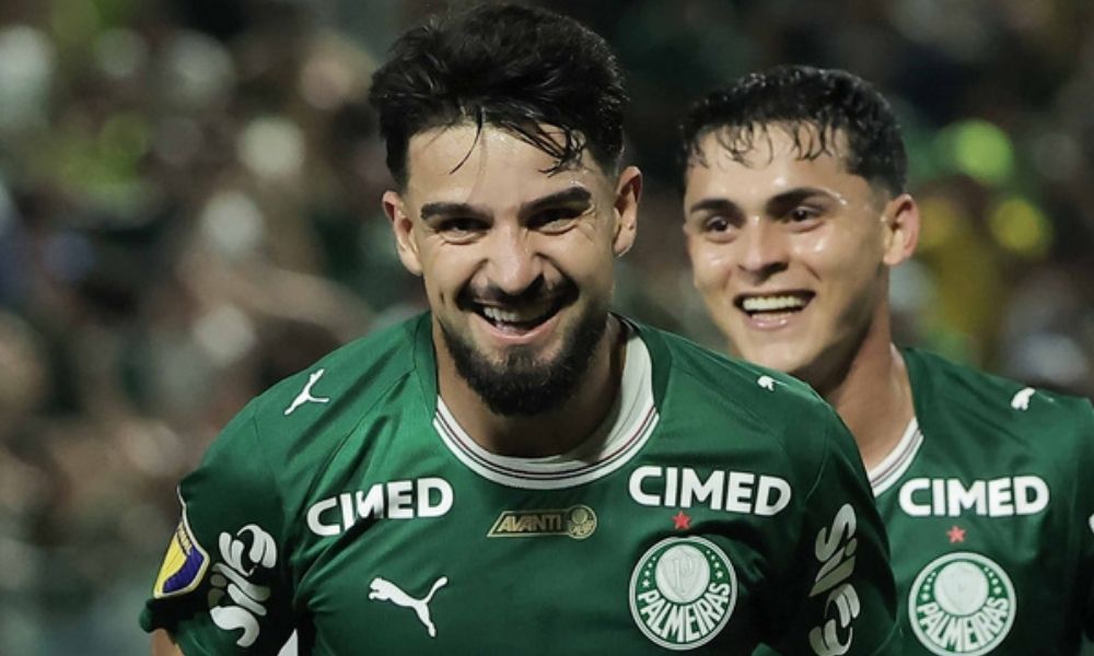 Palmeiras e Santos empatam em clássico agitado com atraso, gol anulado e volta de Paulinho 