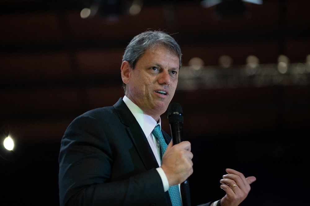 Tarcísio diz que empresas podem ser ‘severamente punidas’ após explosão no Jaguaré