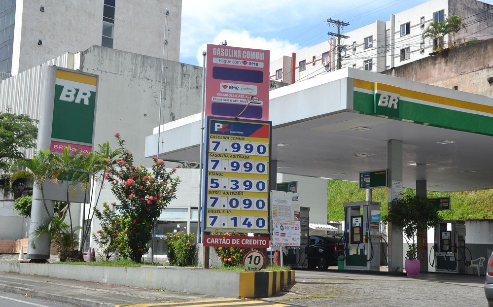Ministério da Justiça anuncia fiscalização na redução dos preços dos combustíveis