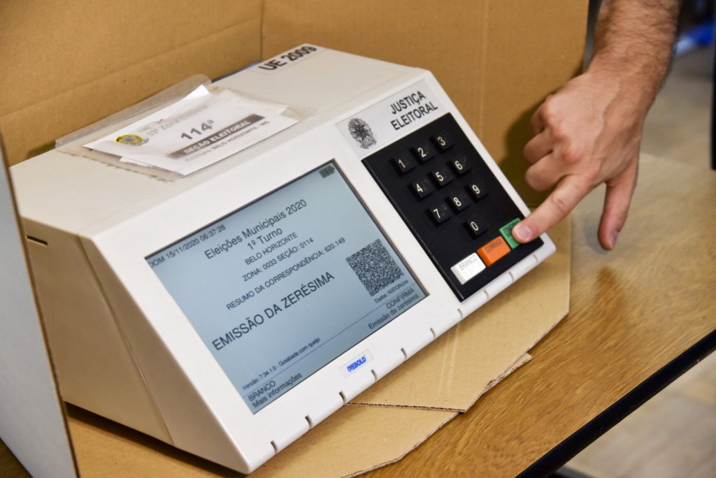 TSE reafirma segurança da urna eletrônica e nega qualquer indício de fraude