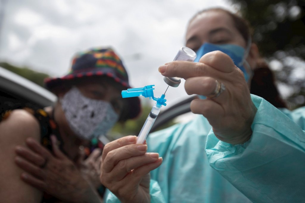 Prefeitura do Rio quer vacinar toda a população contra Covid-19 até o fim do ano