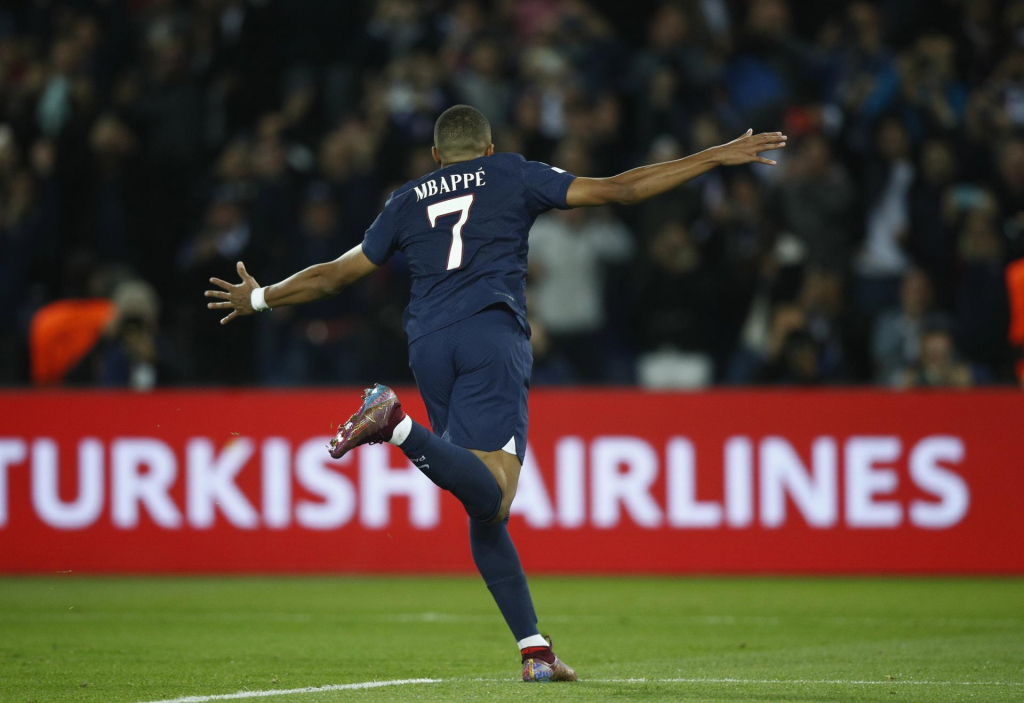 Mbappé quebra recorde de gols do Paris Saint-Germain na Liga dos Campeões