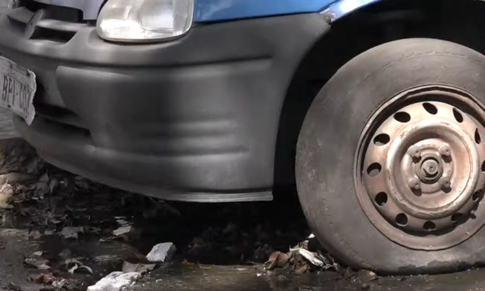 Moradores reclamam de carros abandonados nas ruas de São Paulo