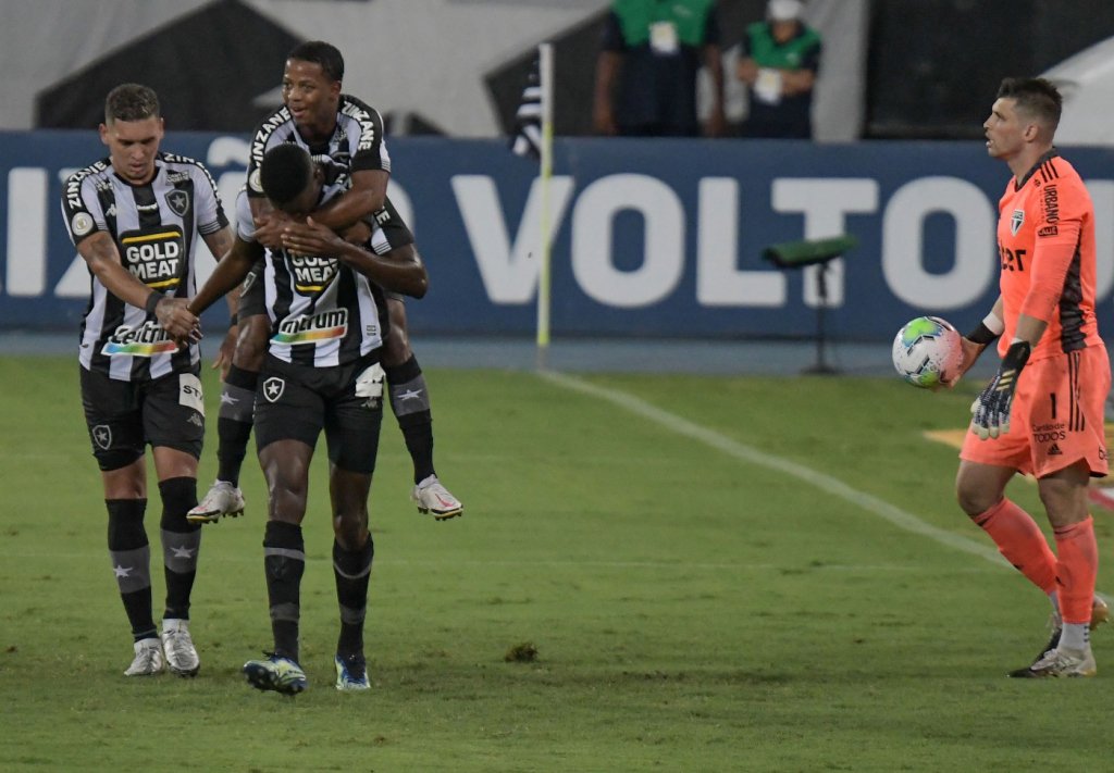 Brasileirão: São Paulo joga mal e perde para o Botafogo por 1 a 0