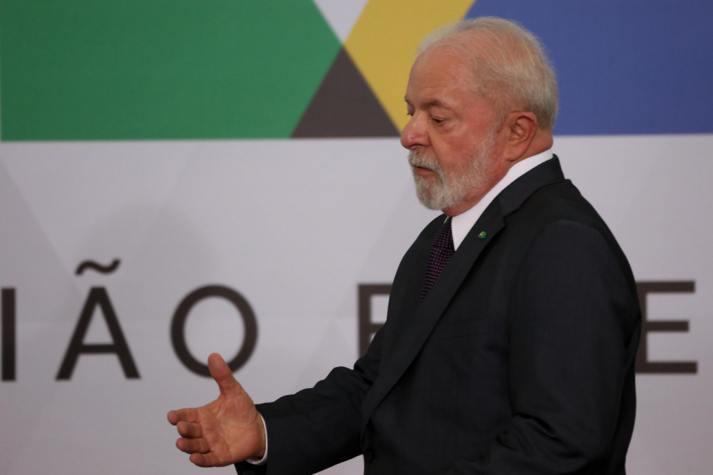 Lula vai entregar arcabouço fiscal a Lira e Pacheco nesta terça