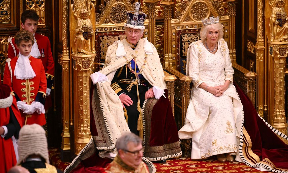 Charles III realiza seu primeiro ‘Discurso do Rei’ e destaca crescimento econômico 