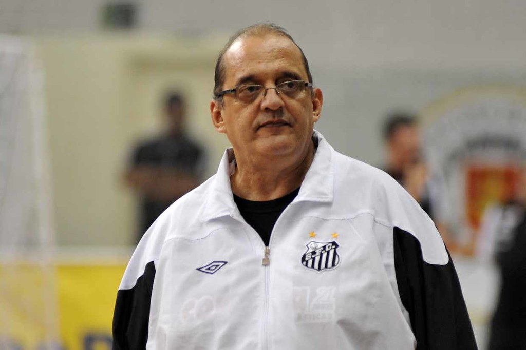 Fernando Ferretti, multicapeão como técnico de futsal, morre aos 69 anos