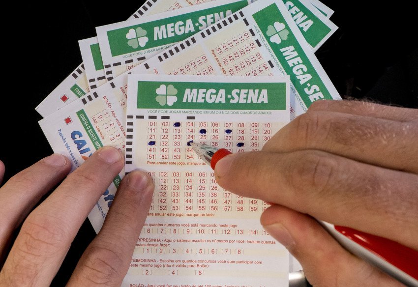 Mega-Sena: Aposta única de Curitiba ganha R$ 2,7 milhões