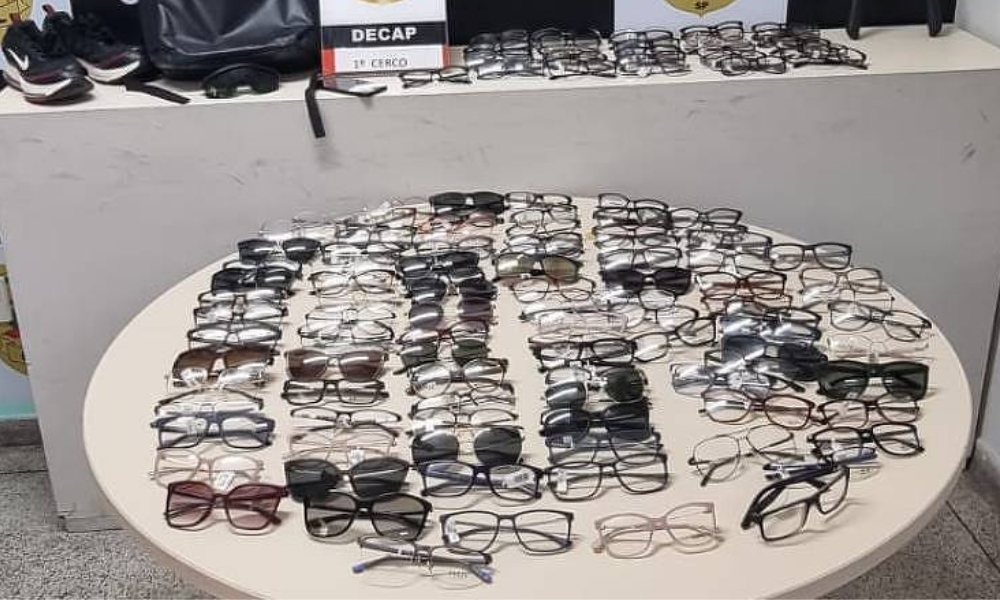 Três chilenos são presos por participar de um furto de 700 óculos na zona sul de SP