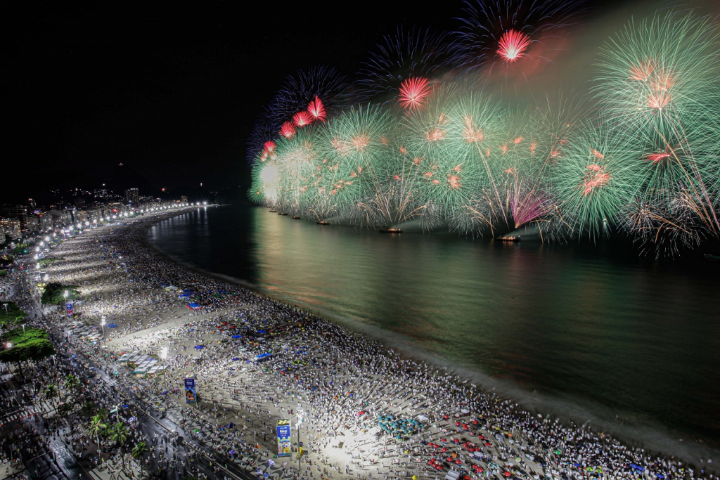 Eventos no Rio ficarão proibidos de soltar fogos de artifícios barulhentos a partir de 2023