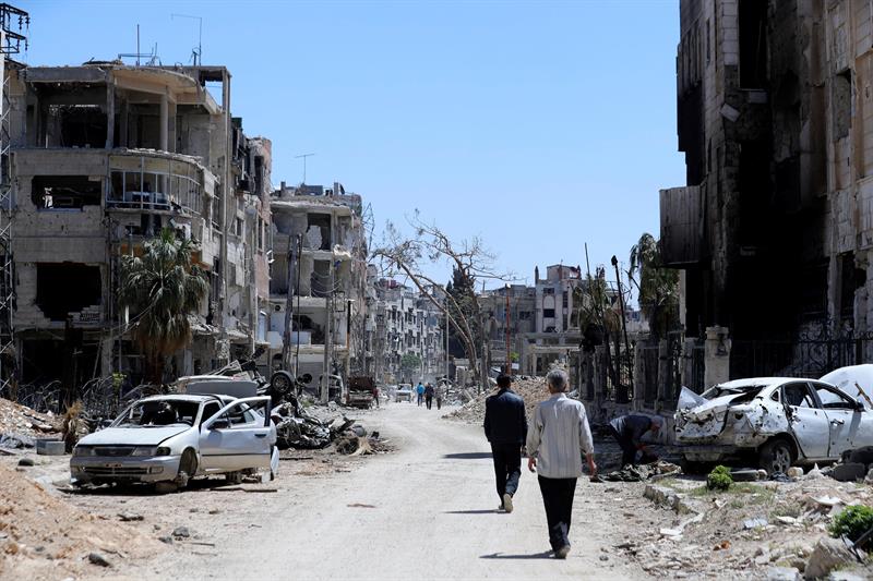 Guerra da Síria causou a morte de 500 mil pessoas em 10 anos, afirma ONG