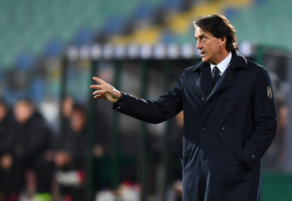 Itália renova com técnico Roberto Mancini até 2026