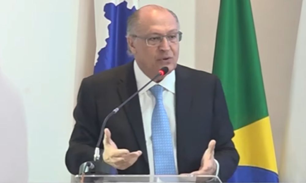 Alckmin critica Selic, mas diz que não há oposição do governo ao Banco Central