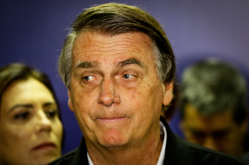 Alexandre de Moraes autoriza quebra de sigilo bancário de contas de Bolsonaro e Michelle