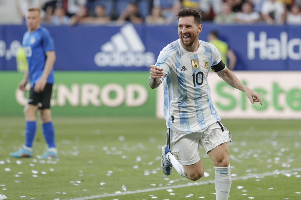 Messi faz história ao marcar 5 gols pela Argentina na mesma partida