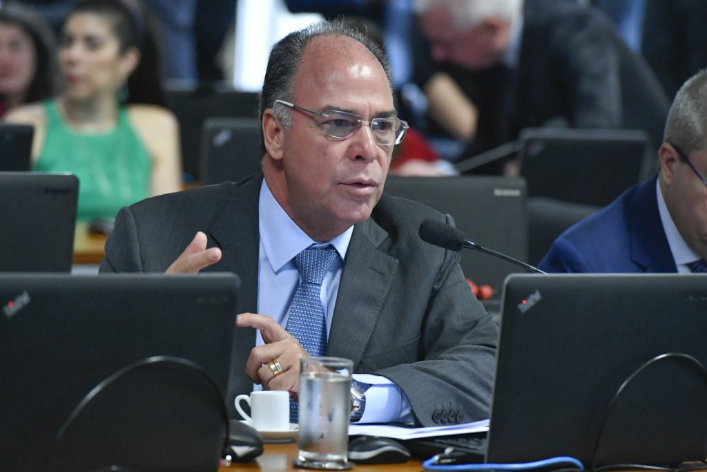 ‘Não tem espaço para reajuste dos servidores’, diz Fernando Bezerra sobre PEC dos precatórios