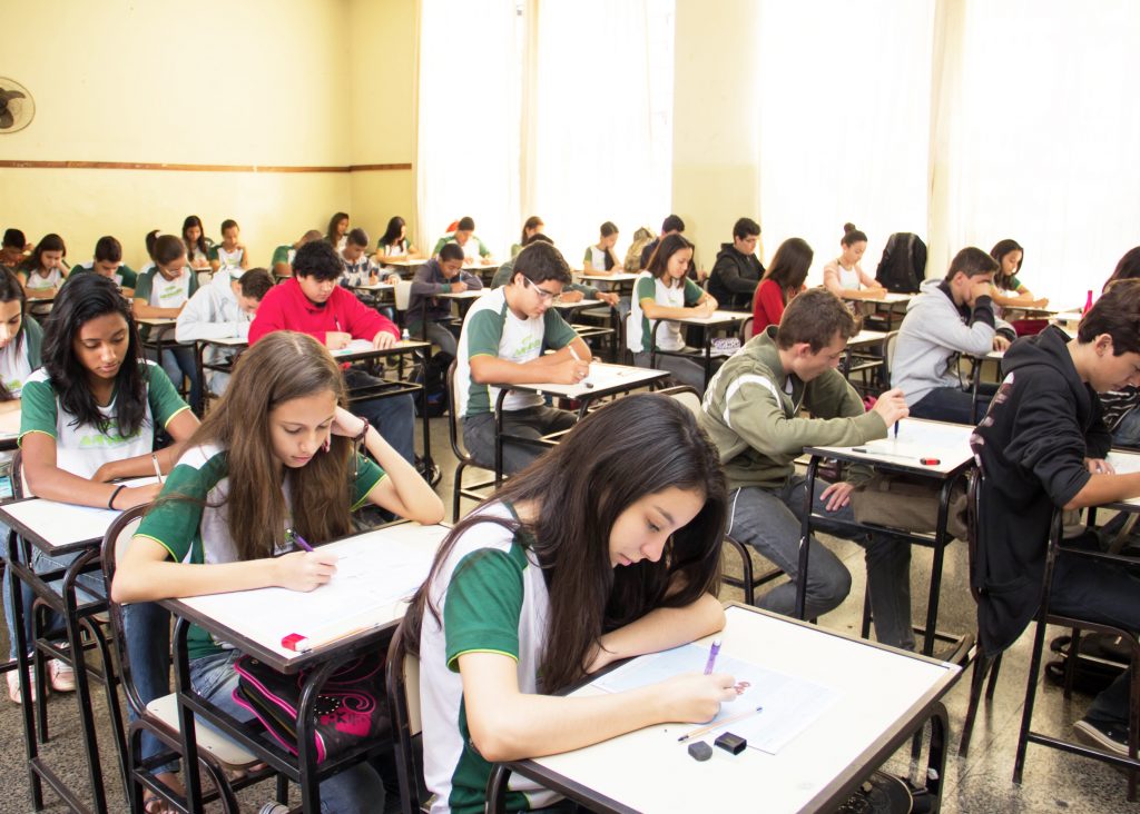 Iniciativas querem premiar bons resultados de estudantes brasileiros na matemática