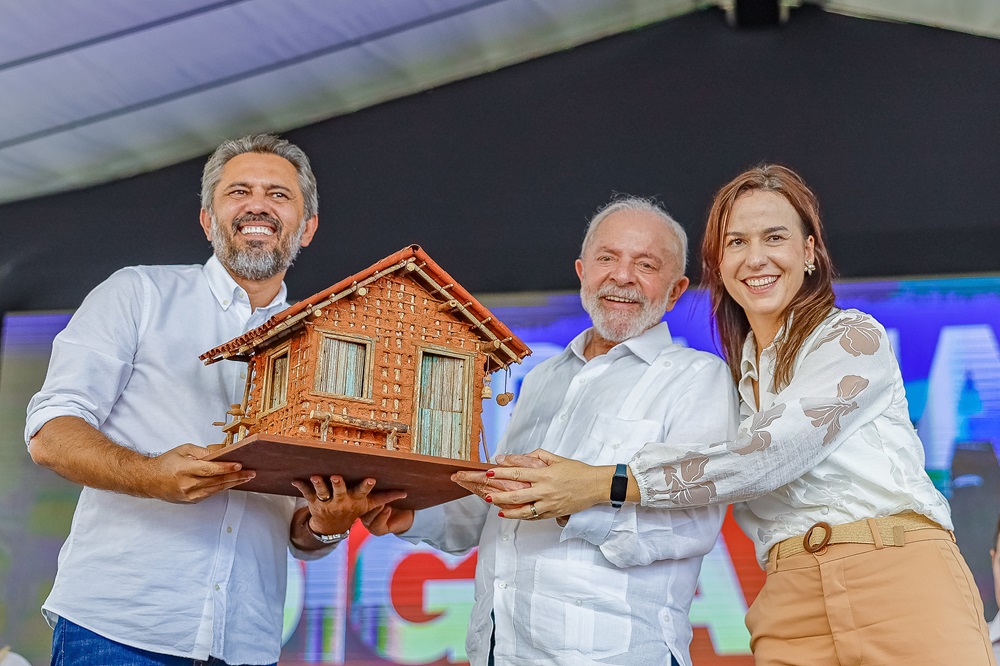 Lula participa de entrega do Minha Casa, Minha Vida em Fortaleza e diz que ricos não precisam de governo