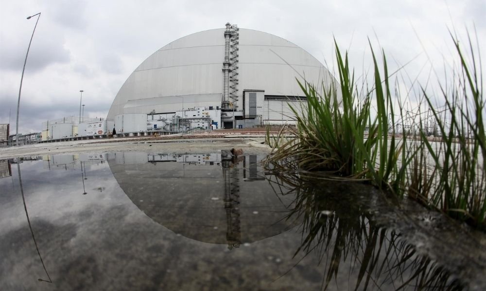 Ucrânia afirma que tropas russas começaram a sair de Chernobyl