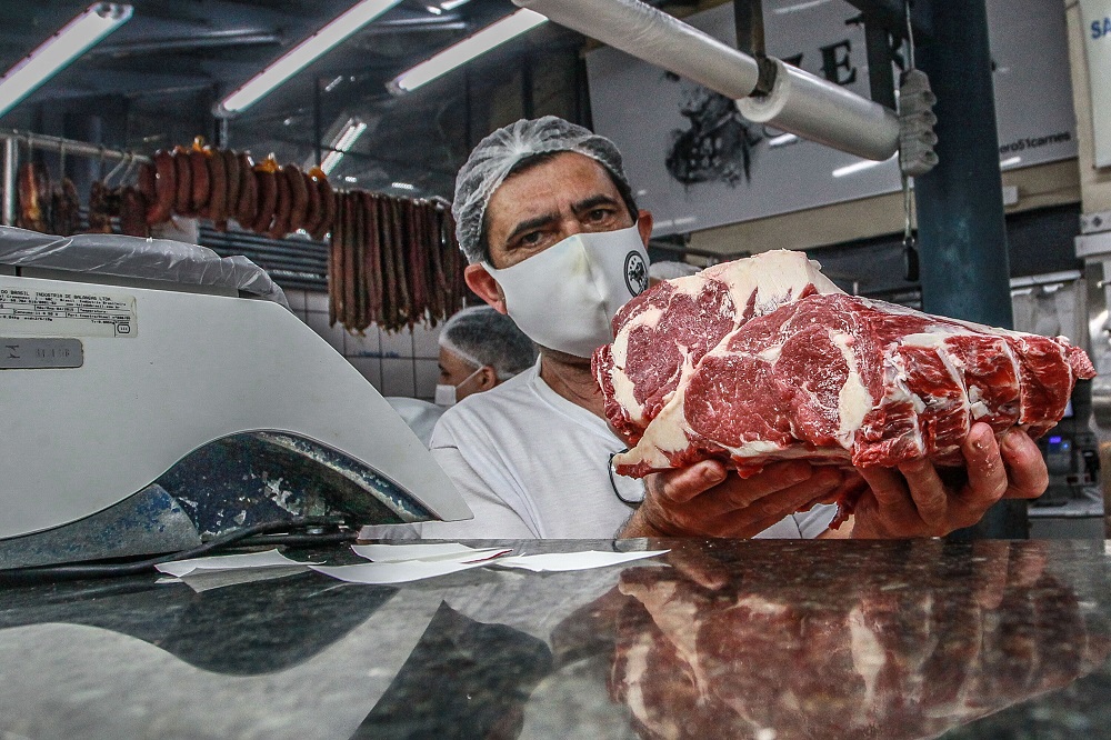 Embaixada do Brasil critica boicote do Carrefour às carnes do Mercosul 