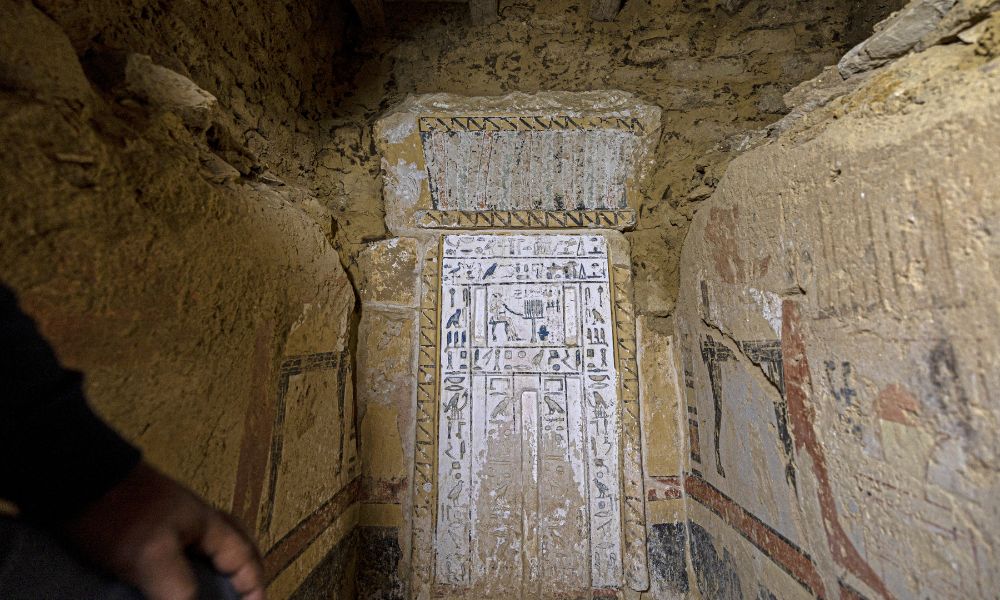 Tumbas de faraós e múmia de mais de 4 mil anos são descobertas no Egito