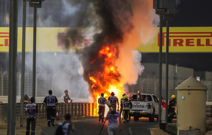 Grosjean sofre acidente e carro explode na Fórmula 1
