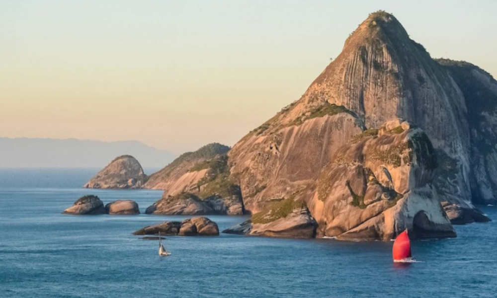 Turista de Guarulhos é encontrado morto em Ilhabela após acidente de barco