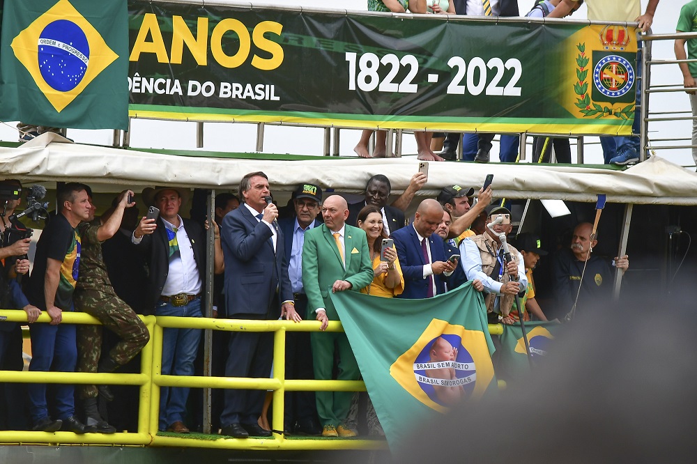 TSE multa Bolsonaro em R$ 55 mil e pede que ele demonstre a origem dos recursos dos atos de 7 de Setembro