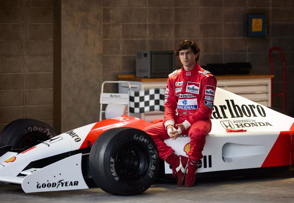 Netflix anuncia série sobre Ayrton Senna, filme com vira-lata caramelo e novo trabalho de Fernando Meirelles