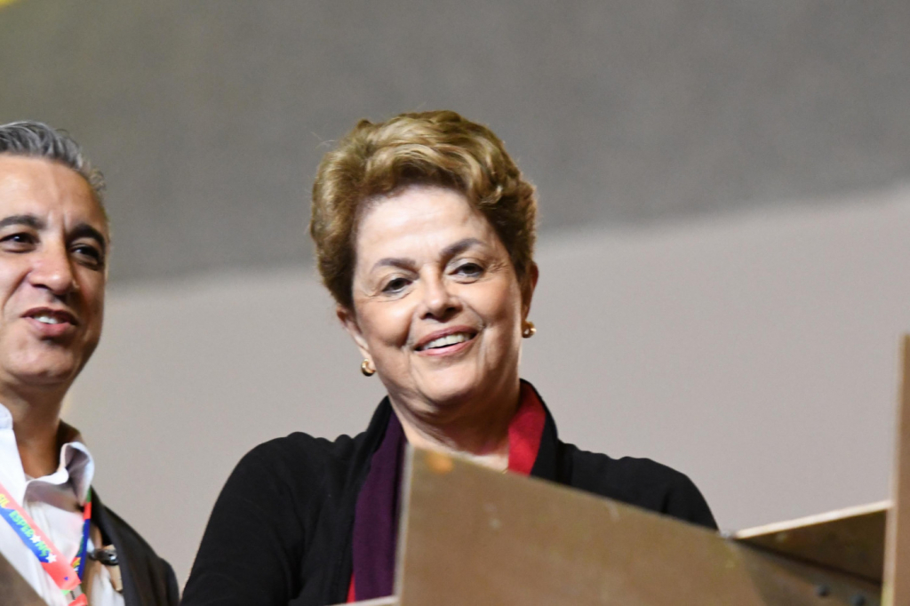 Ex-presidente Dilma Rousseff anuncia liberação de R$ 5,750 bilhões do banco dos Brics ao RS